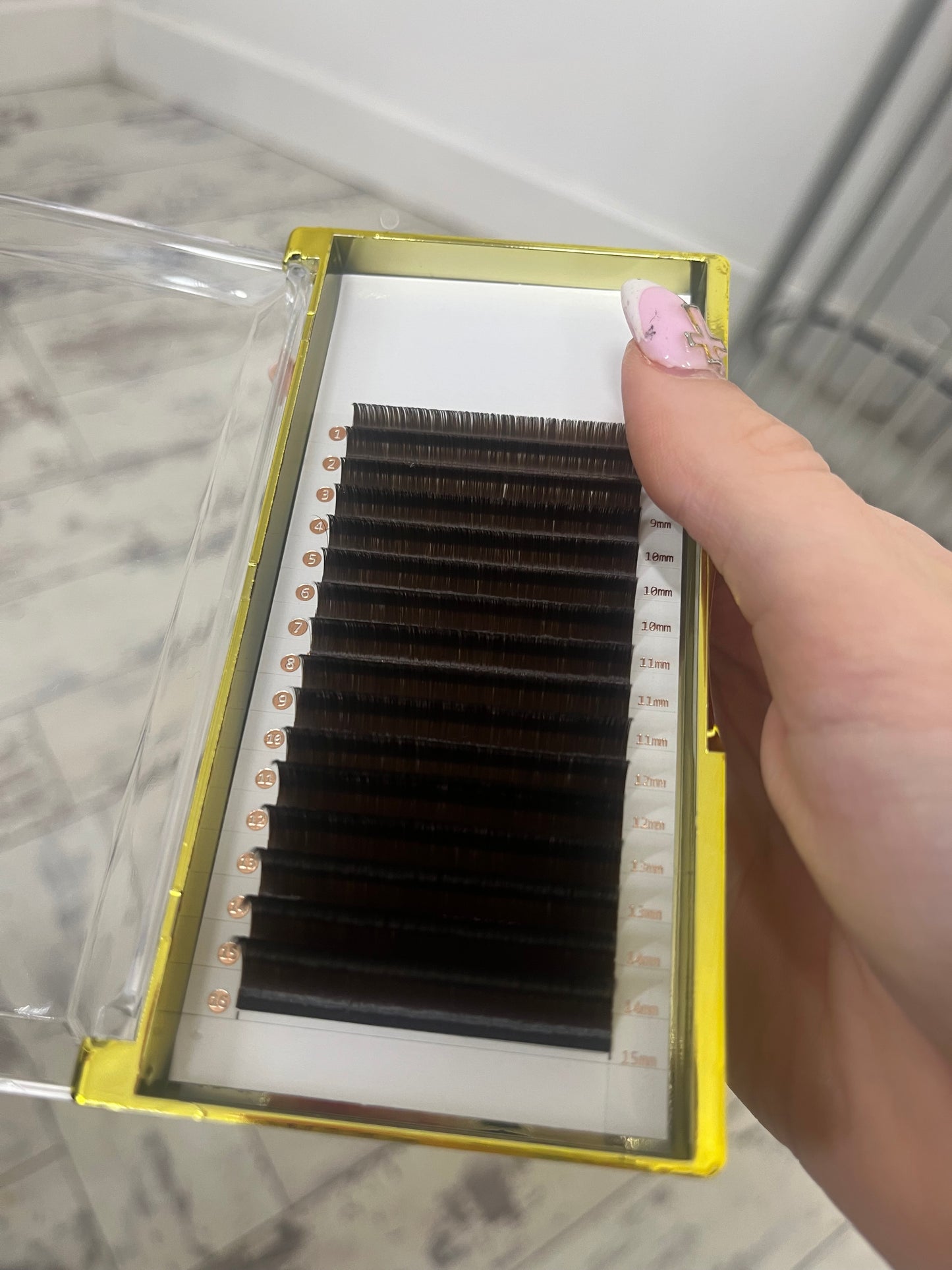 Brown easy fans (description)